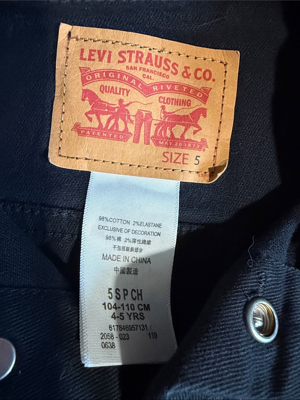 Levi’s Black Denim Trucker Jacket Size 6 - Picture 2 of 3